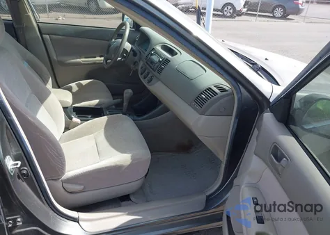 2004 Toyota Camry Le/Se/Std/Xle z USA, uszkodzony, nr VIN JTDBE32K840255219